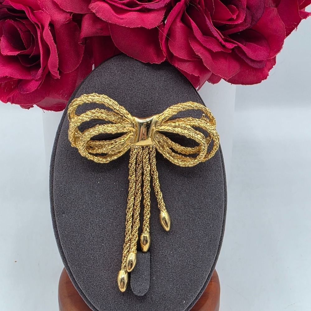 Vintage Gold Tone Bow Brooch Dangle Tassel Statement Pin Coquette Practical